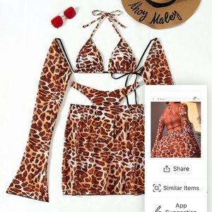 Giraffe print bikini with skirt 🙈